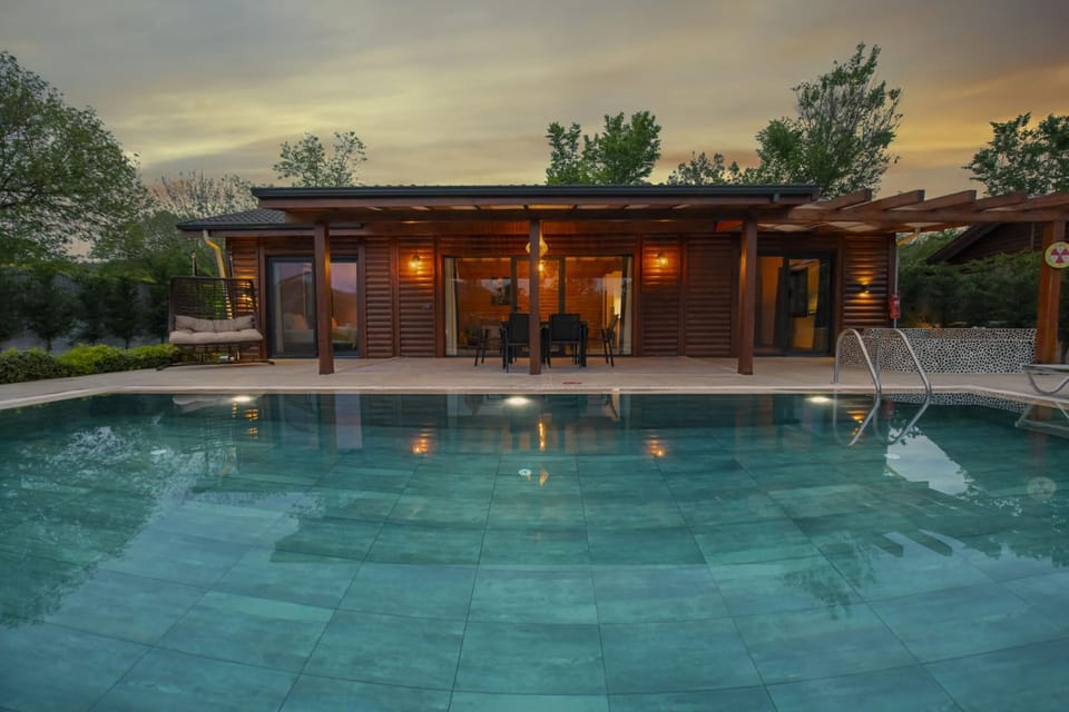 Property building, Natural landscape, Pool view, Swimming pool