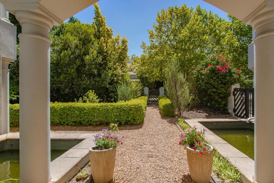 Luxury Five Bed House in the Heart of Franschhoek House in Franschhoek
