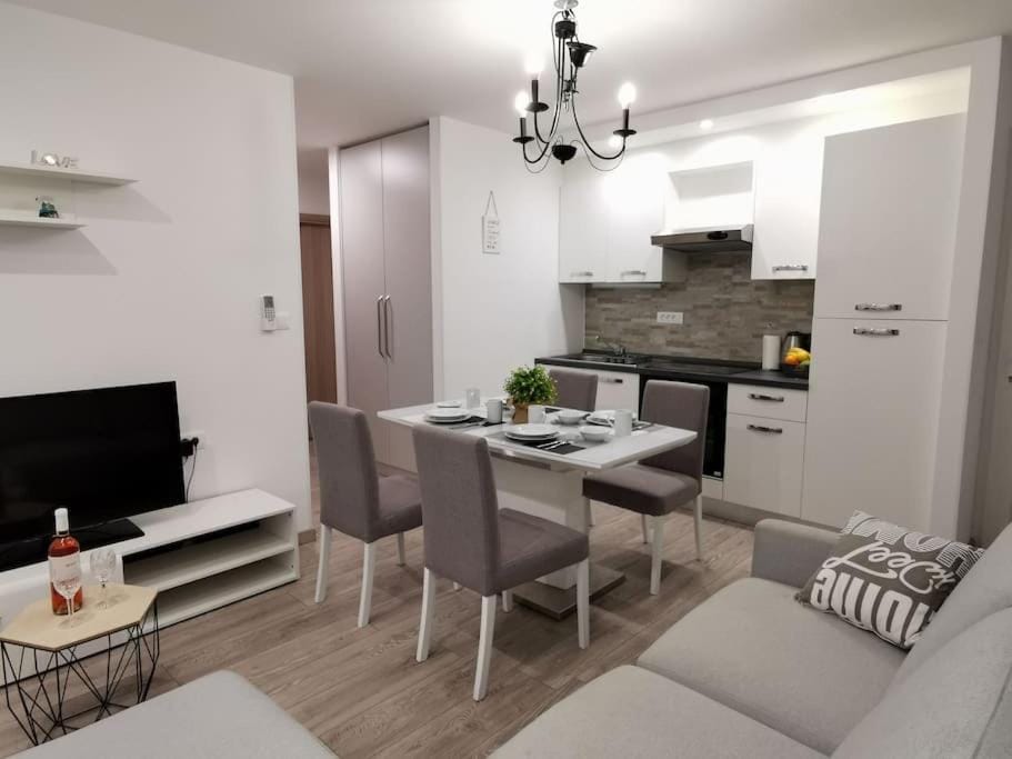 Maris apartment-Balcony with view and Free parking Apartment in Split