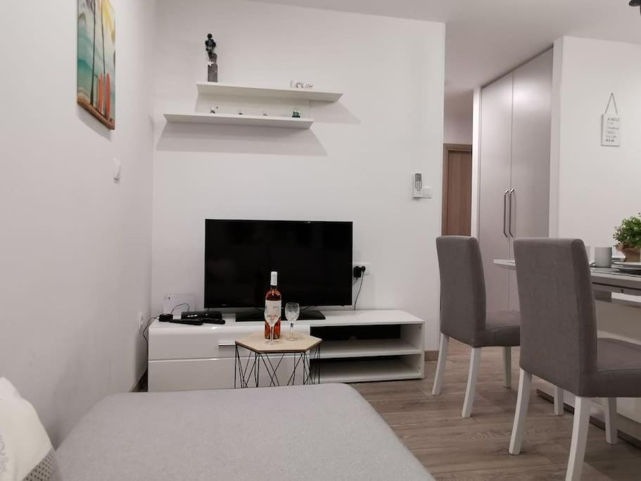 Maris apartment-Balcony with view and Free parking Apartment in Split