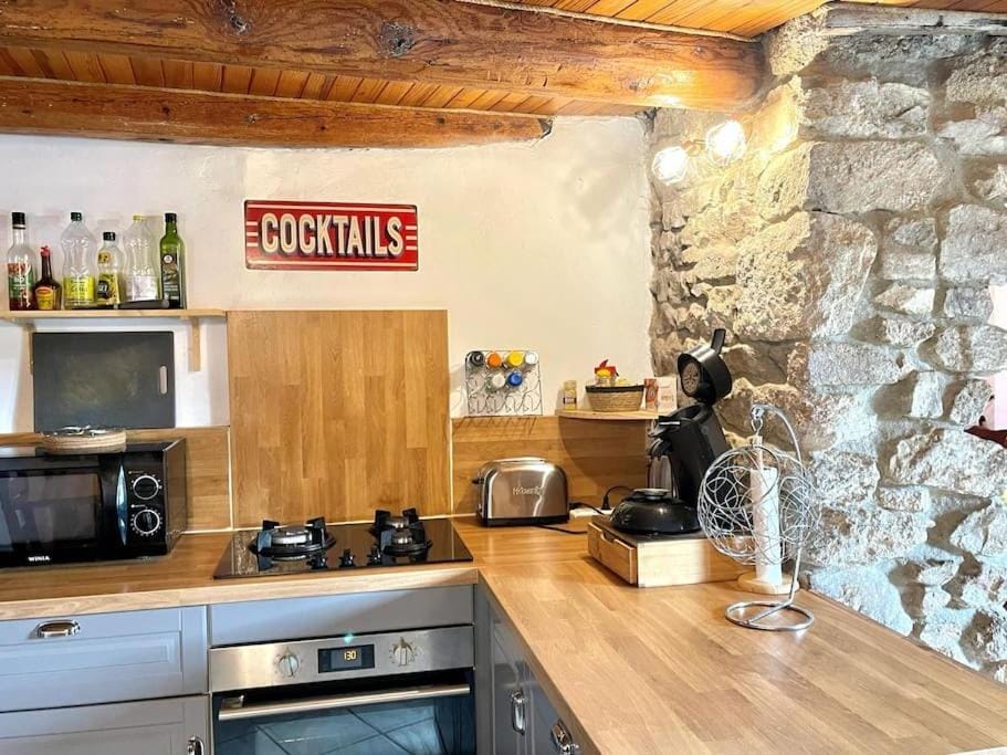 Maison chaleureuse et rustique House in Auvergne-Rhône-Alpes