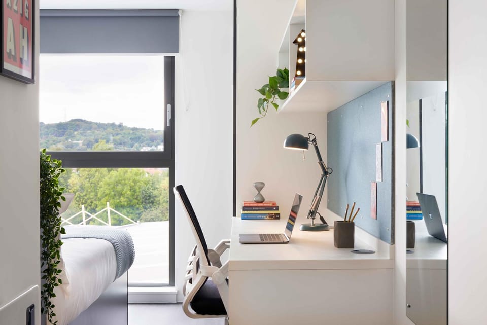 Seating area, Bedroom
