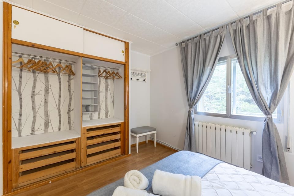 Property building, Living room, Bedroom