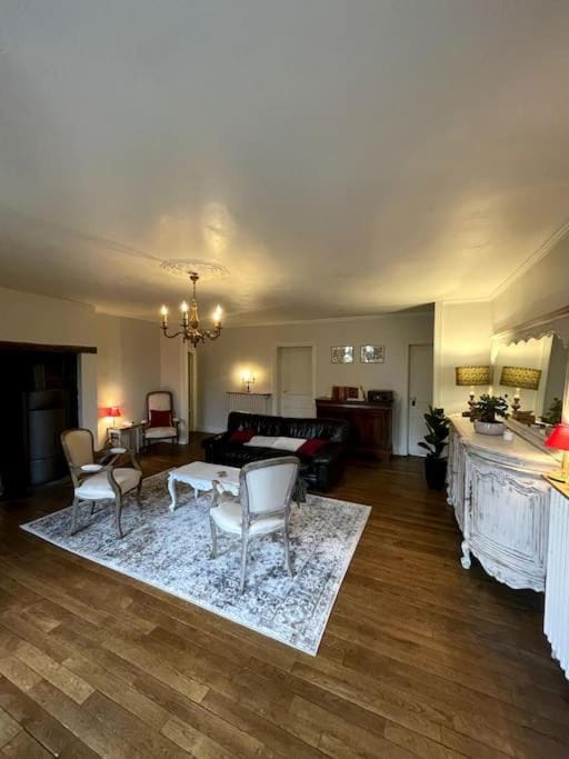 Le manoir Lacalmontie Villa in Auvergne-Rhône-Alpes
