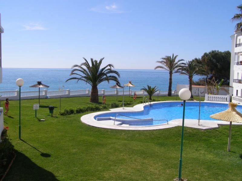 Garden, Swimming pool