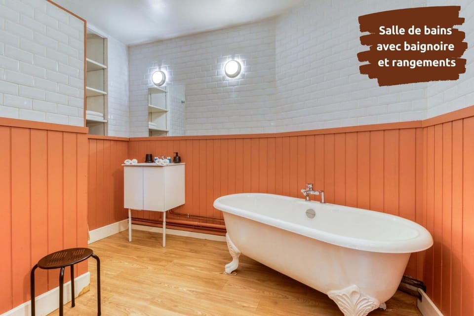 Bathroom, Bath