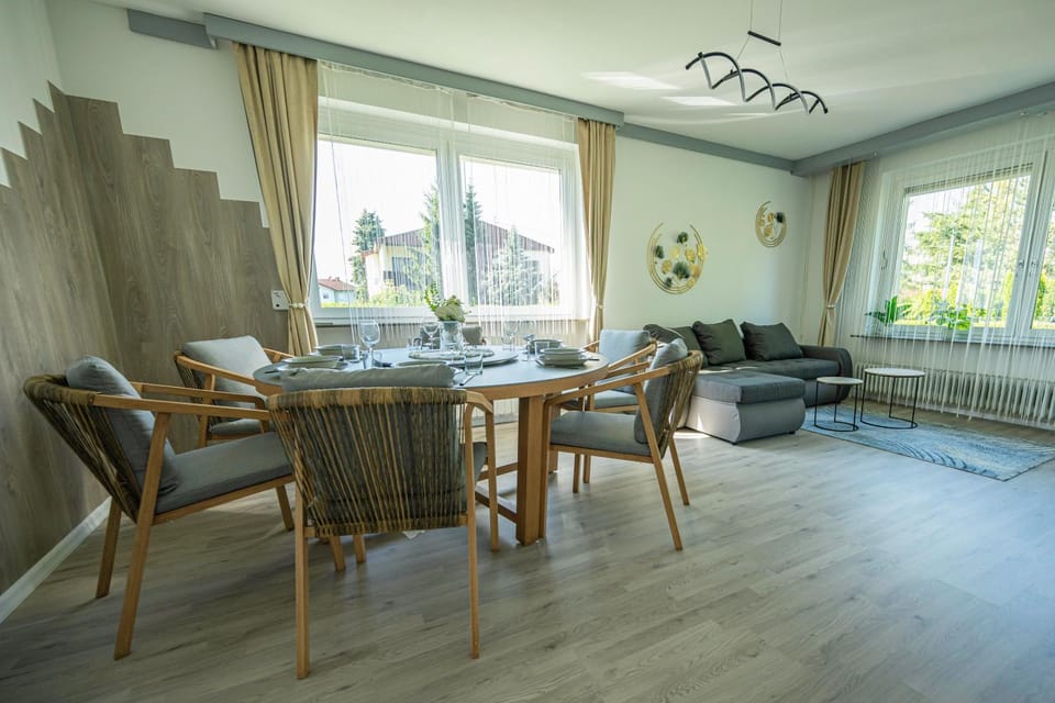 Living room, Seating area, Dining area