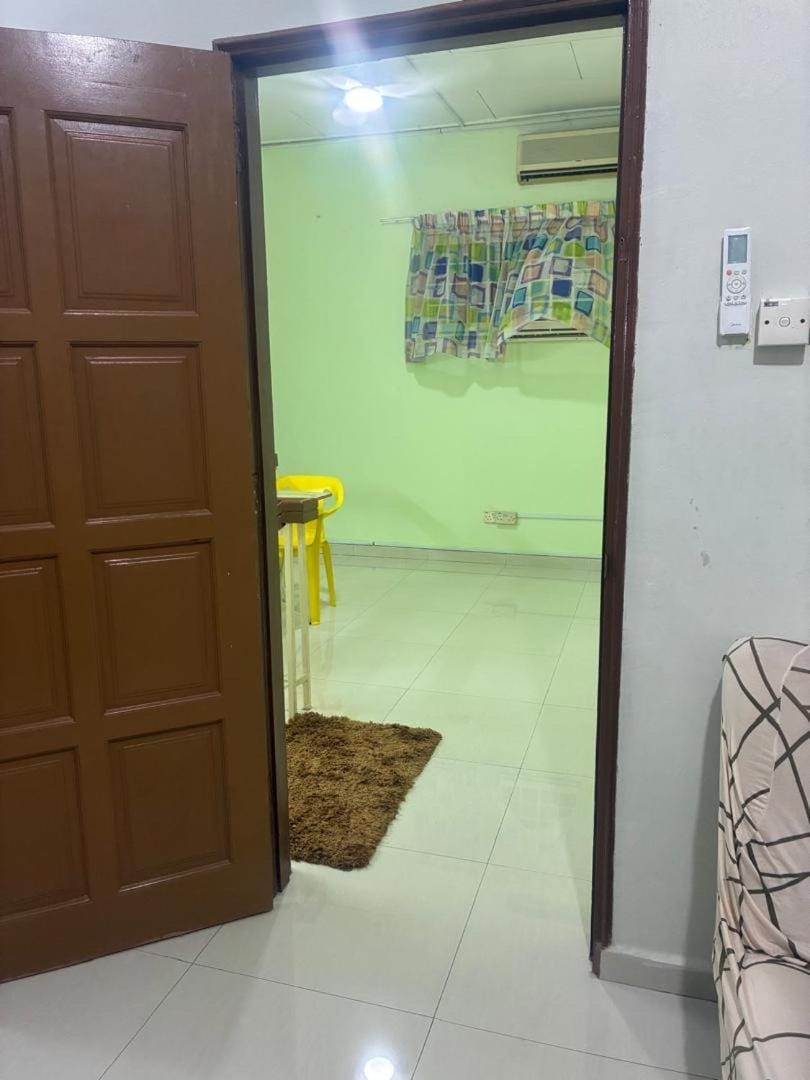 Private 1-Bedroom Upstairs Suite-Megah Ria House in Johor