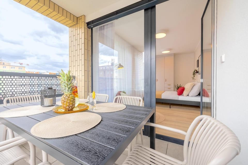 View (from property/room), Balcony/Terrace, Seating area
