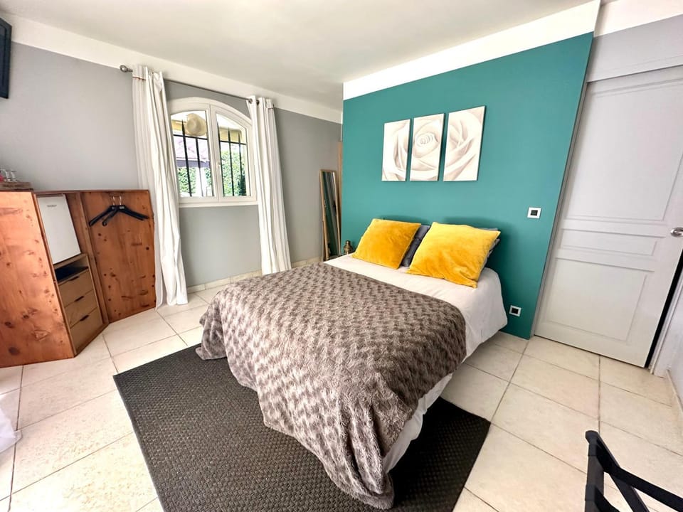 Chambre indépendante Villa Carpe Diem Bed and Breakfast in Mouans-Sartoux