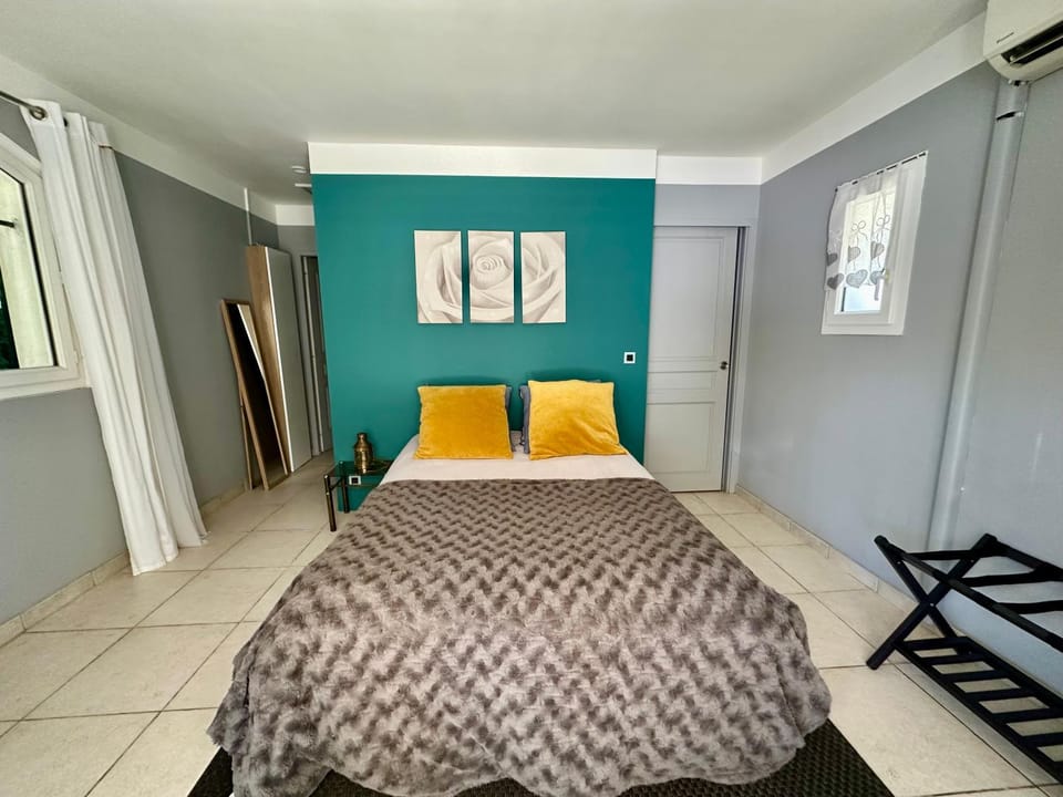 Chambre indépendante Villa Carpe Diem Bed and Breakfast in Mouans-Sartoux