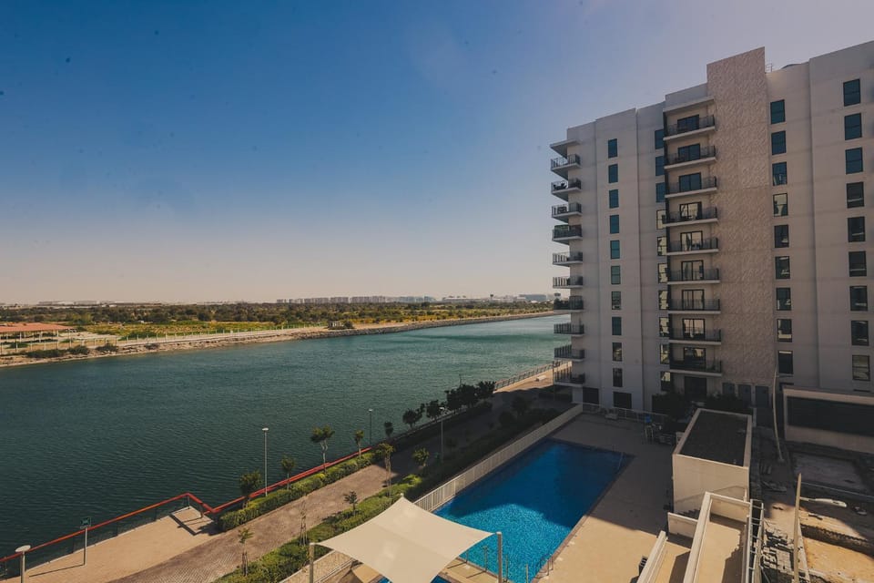 1br Oasis At Waters Edge By Voyage Apartment in Abu Dhabi