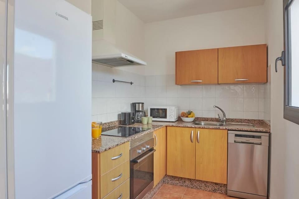 Casa María Duplex with Sea & Mountain Views, 15 Minutes walk from the Marina Rubicón House in Playa Blanca