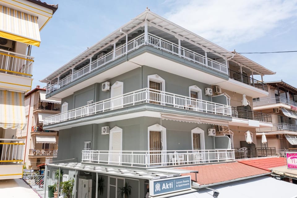 Property building, Day, Neighbourhood, View (from property/room), Balcony/Terrace, Street view