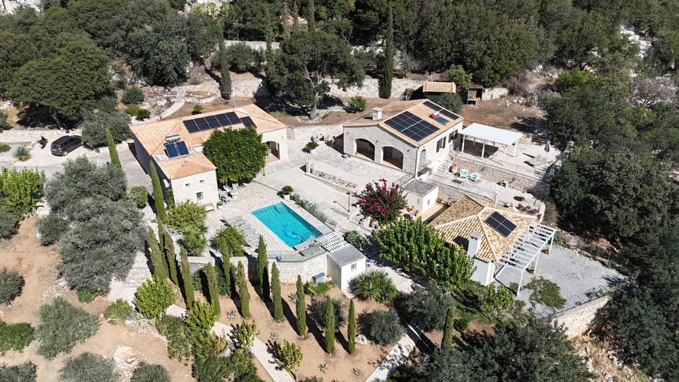 Property building, Garden, Garden view