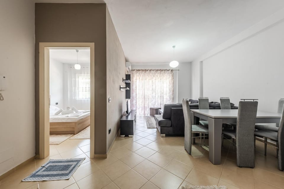 Comfort Beach Apartment by PikHost Apartment in Sarandë