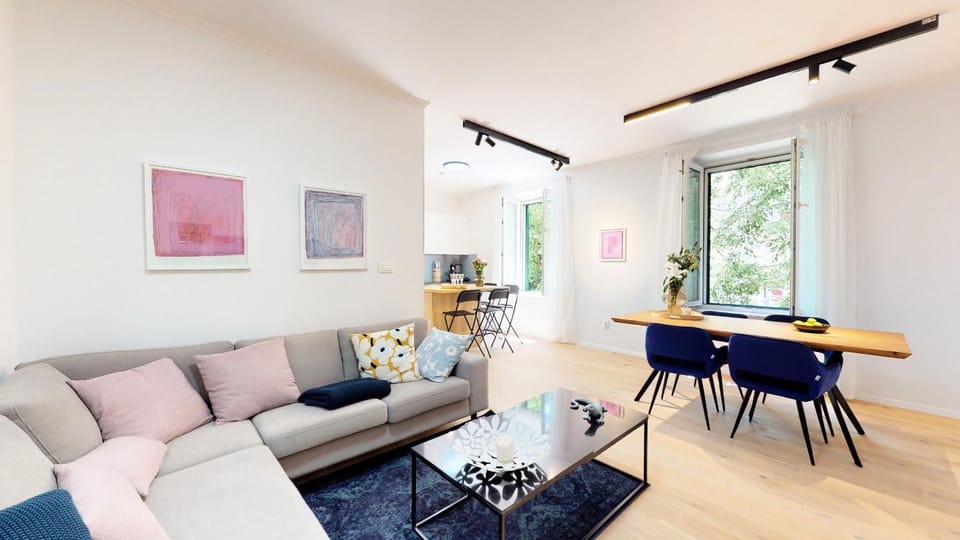 Communal lounge/ TV room, Living room