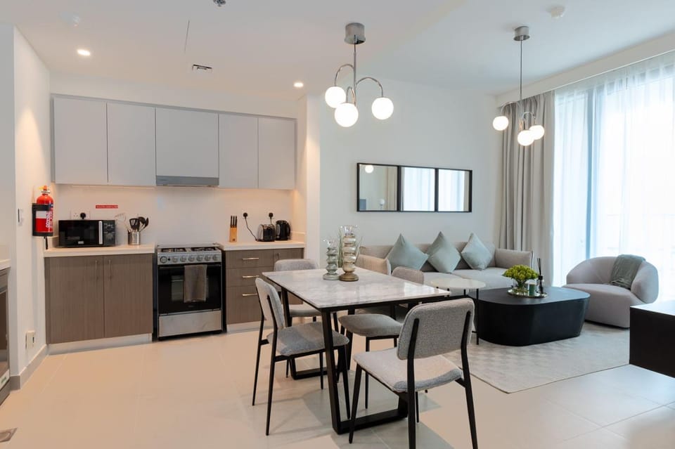 Coffee/tea facilities, Kitchen or kitchenette, Living room, Seating area, Dining area, minibar, pet friendly, stove