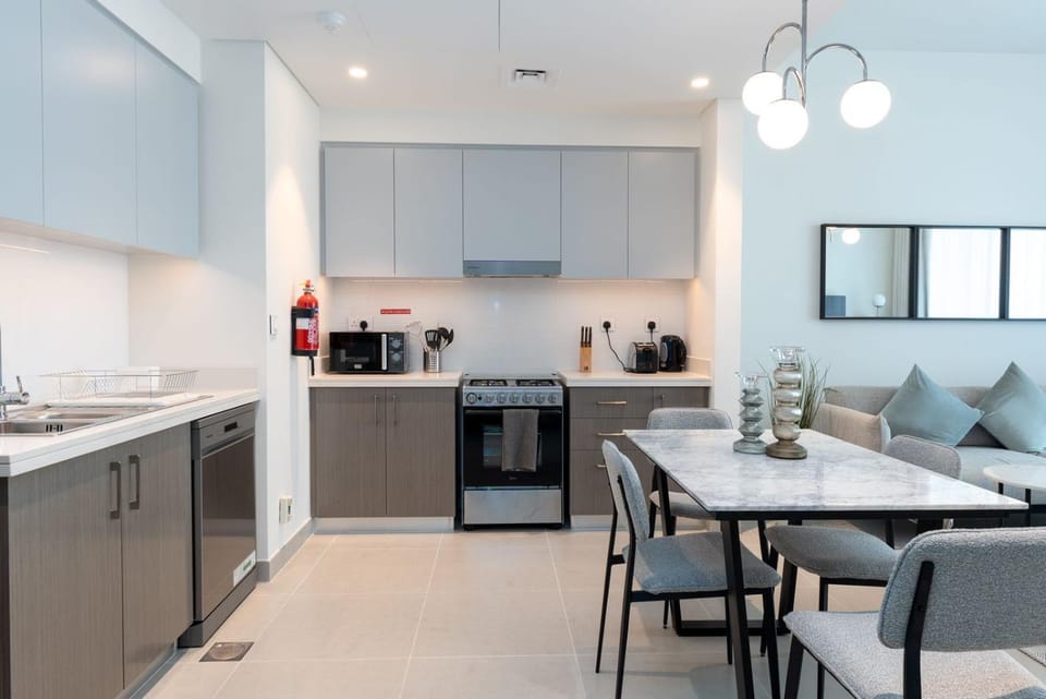 Coffee/tea facilities, Living room, Seating area, Dining area, dishwasher, pet friendly, stove, toaster