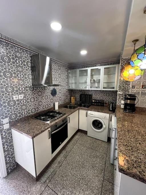 Kitchen or kitchenette