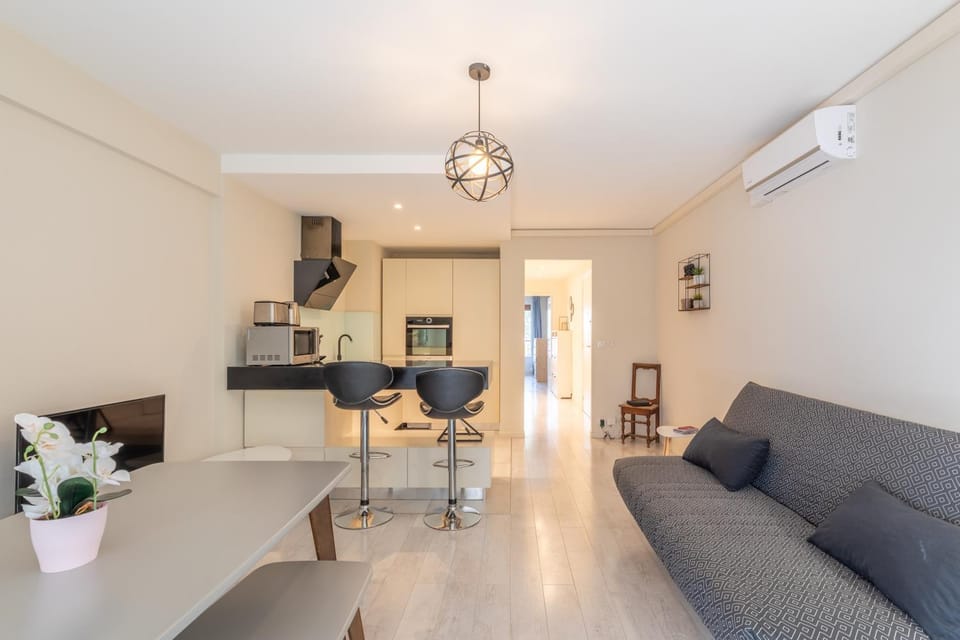 Yank's centre Juan Les Pins 5 min des plages Apartment in Antibes