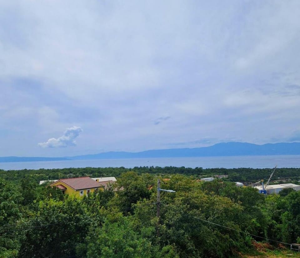 Day, Natural landscape, Mountain view, Sea view