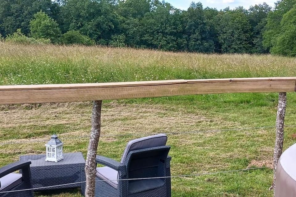 Cabane romantique avec Spa privé près de Saint-Émilion Chalet in Occitanie