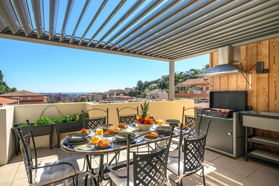 Day, BBQ facilities, View (from property/room), Balcony/Terrace, Dining area