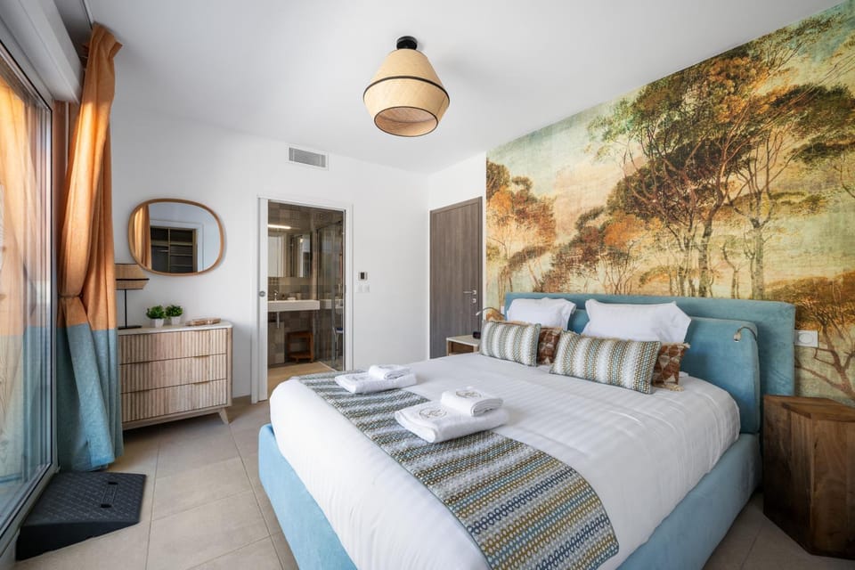 Bed, Photo of the whole room, Bedroom, wardrobe