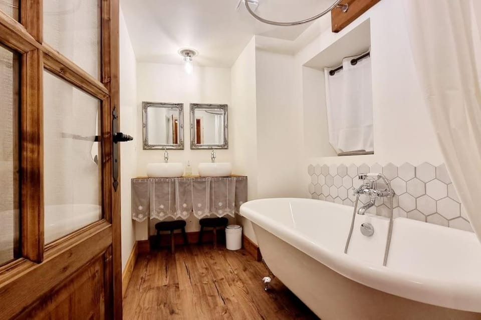 Grande Maison au pied du Col House in Provence-Alpes-Côte d'Azur