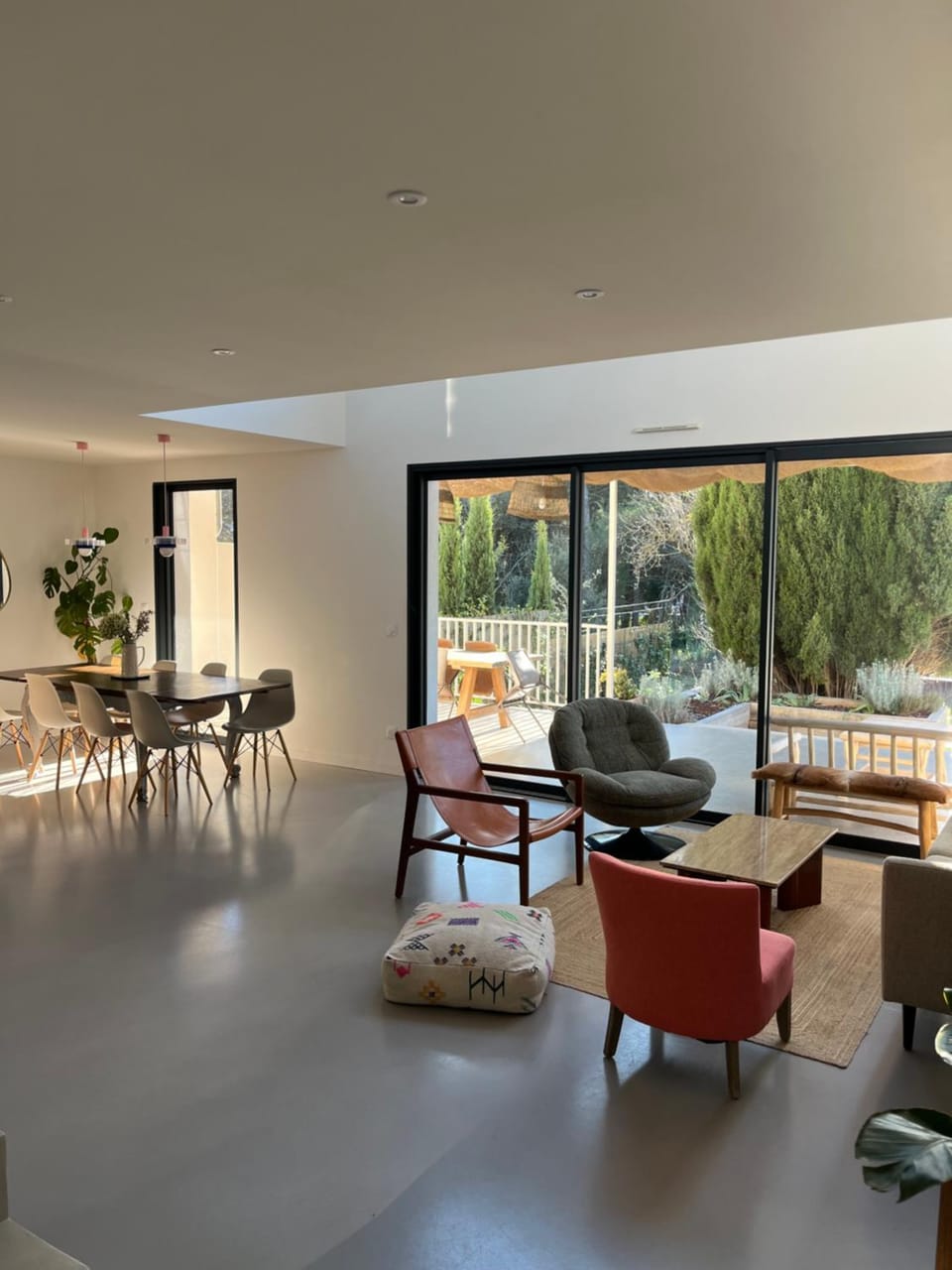 Living room, Dining area