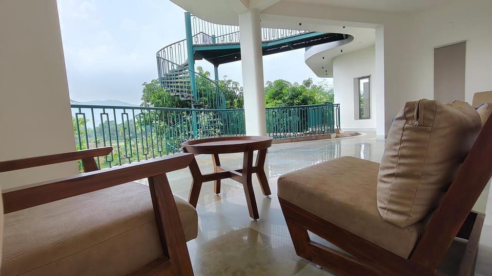 Patio, Seating area