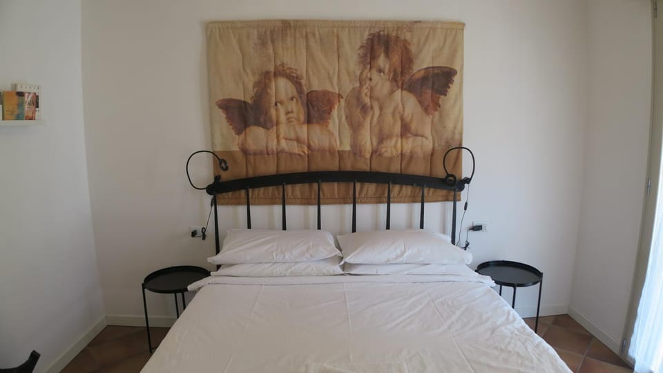COSY Room & Bath & Kitchen Near COMO House in Lombardy