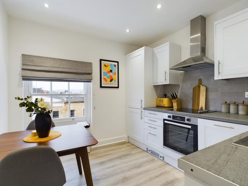 Dining area, kitchen