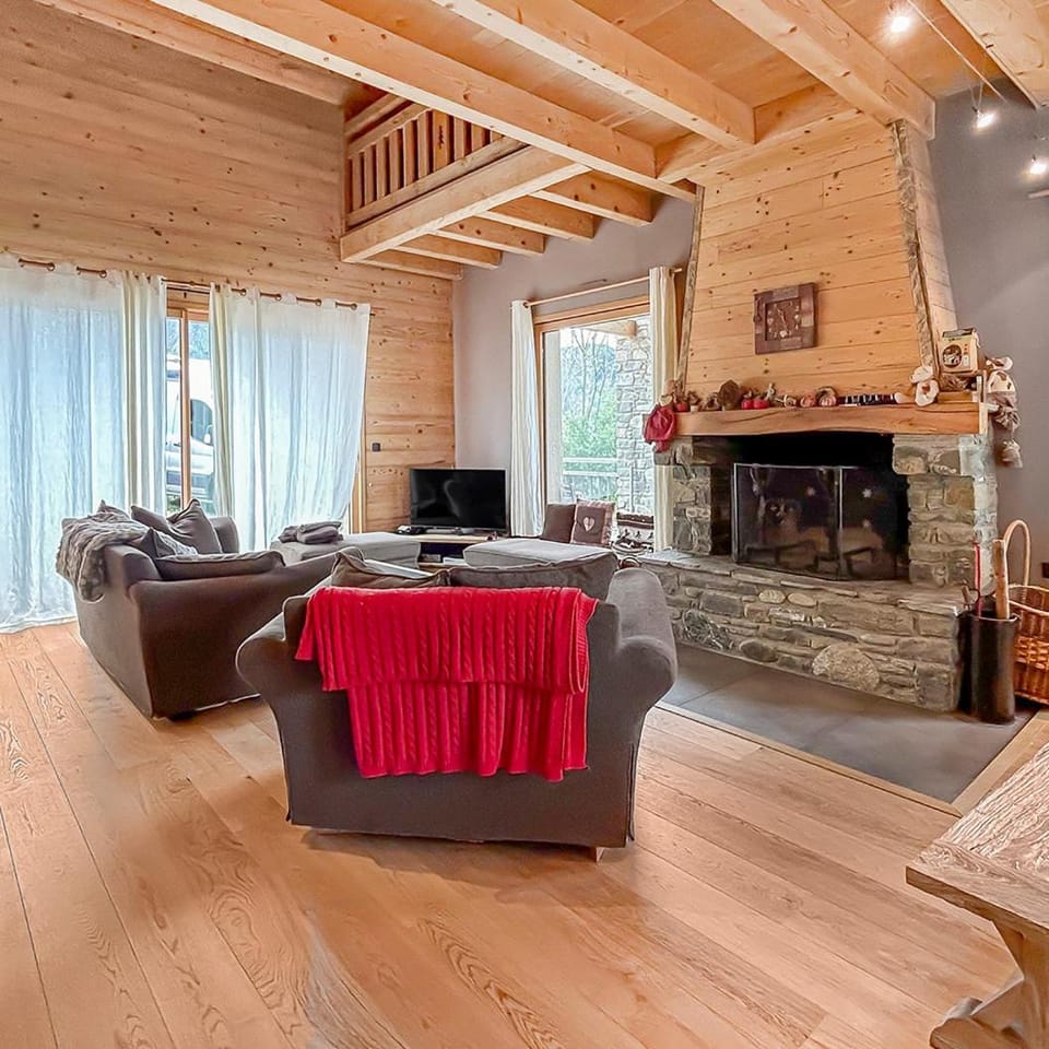 Maison Style Chalet 4 étoiles avec Jacuzzi- La Sérénité de Sailhan Chalet in Saint-Lary-Soulan