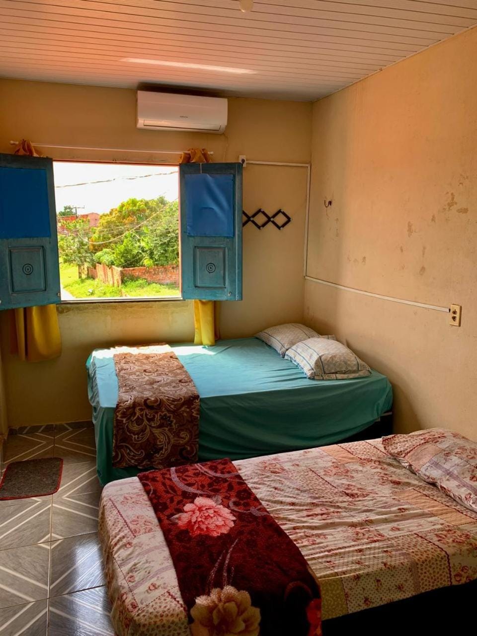 Bed, Photo of the whole room, Bedroom, air conditioner