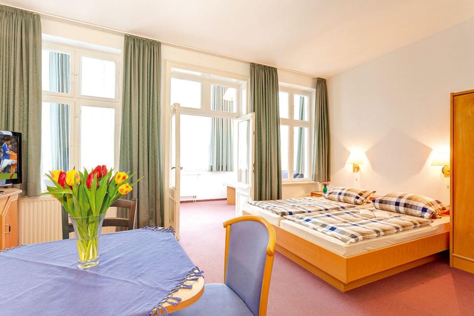 Villa Idyll, Haupthaus, Whg 657 Apartment in Sellin