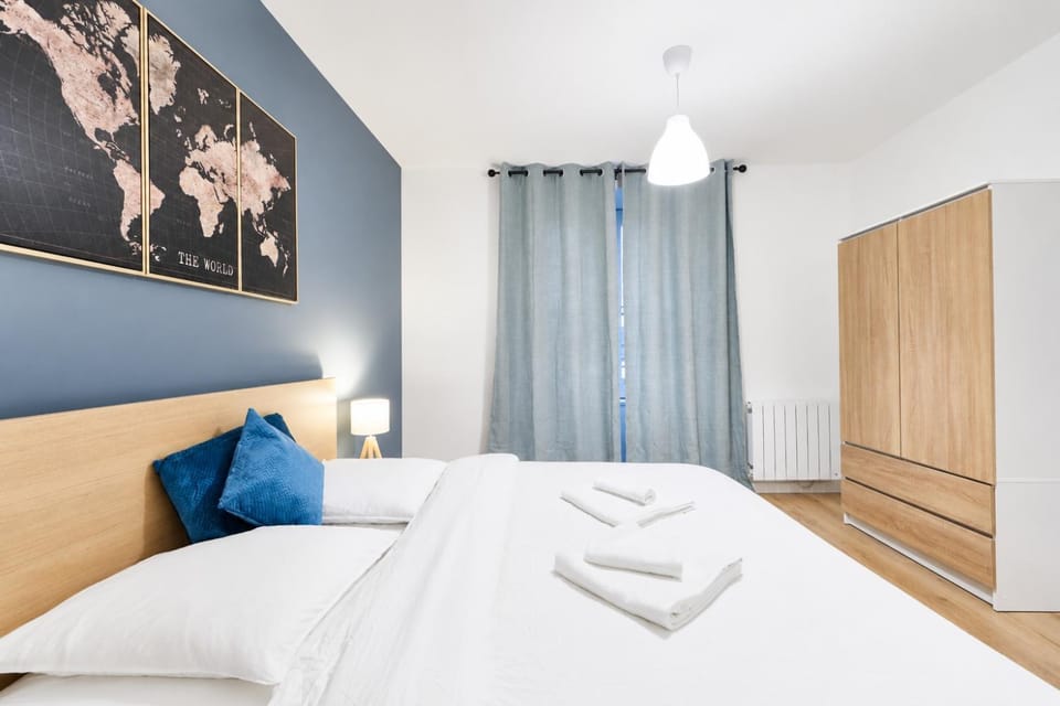 Bed, Bedroom, wardrobe