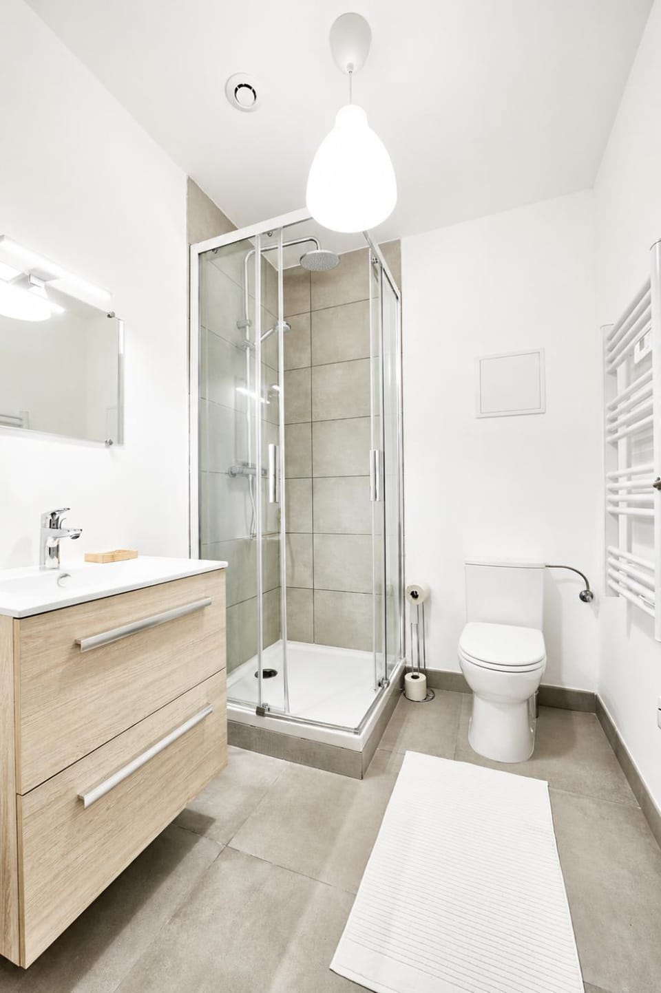 Shower, Toilet, Bathroom