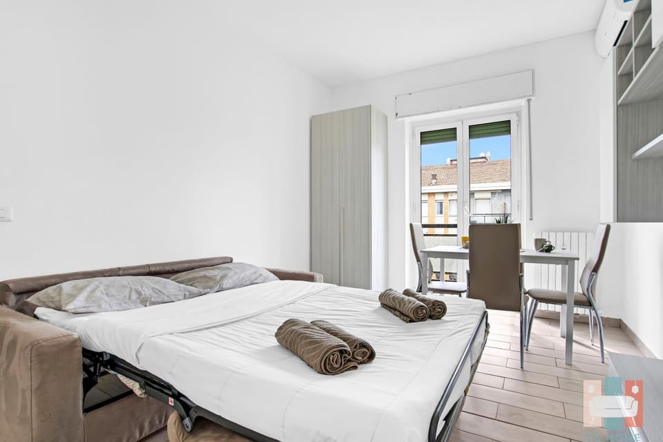 Bed, Living room, Seating area