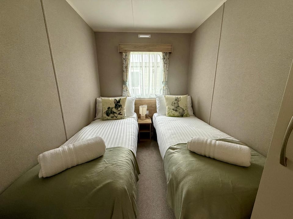 Bunny's Burrow Campground/ 
RV Resort in Cotswold District