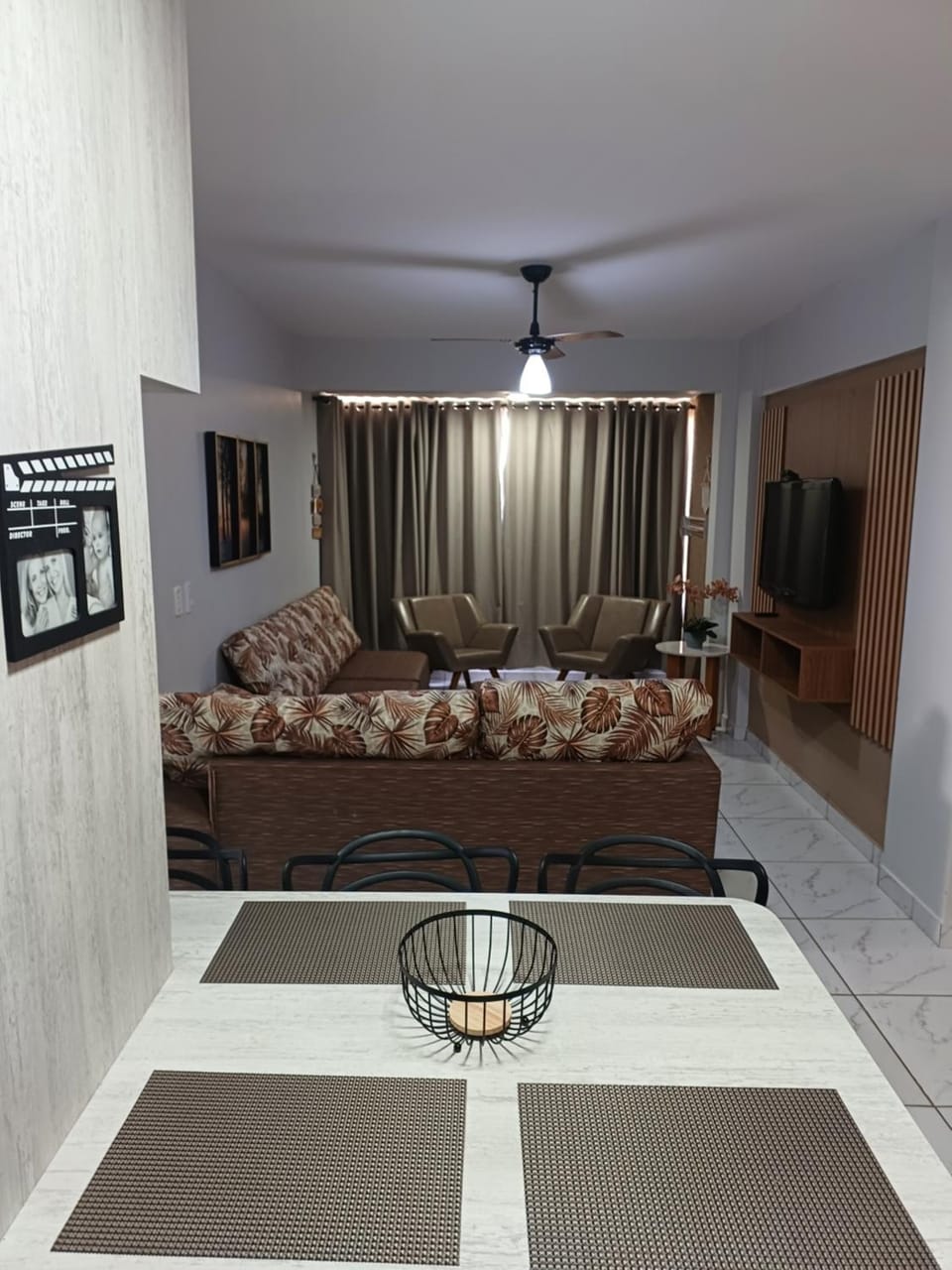 TV and multimedia, Living room, Seating area