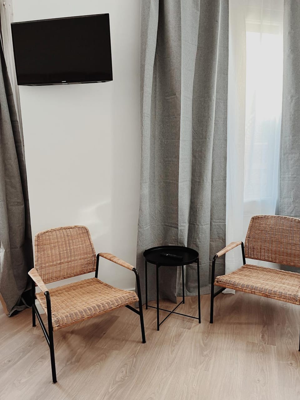 TV and multimedia, Seating area
