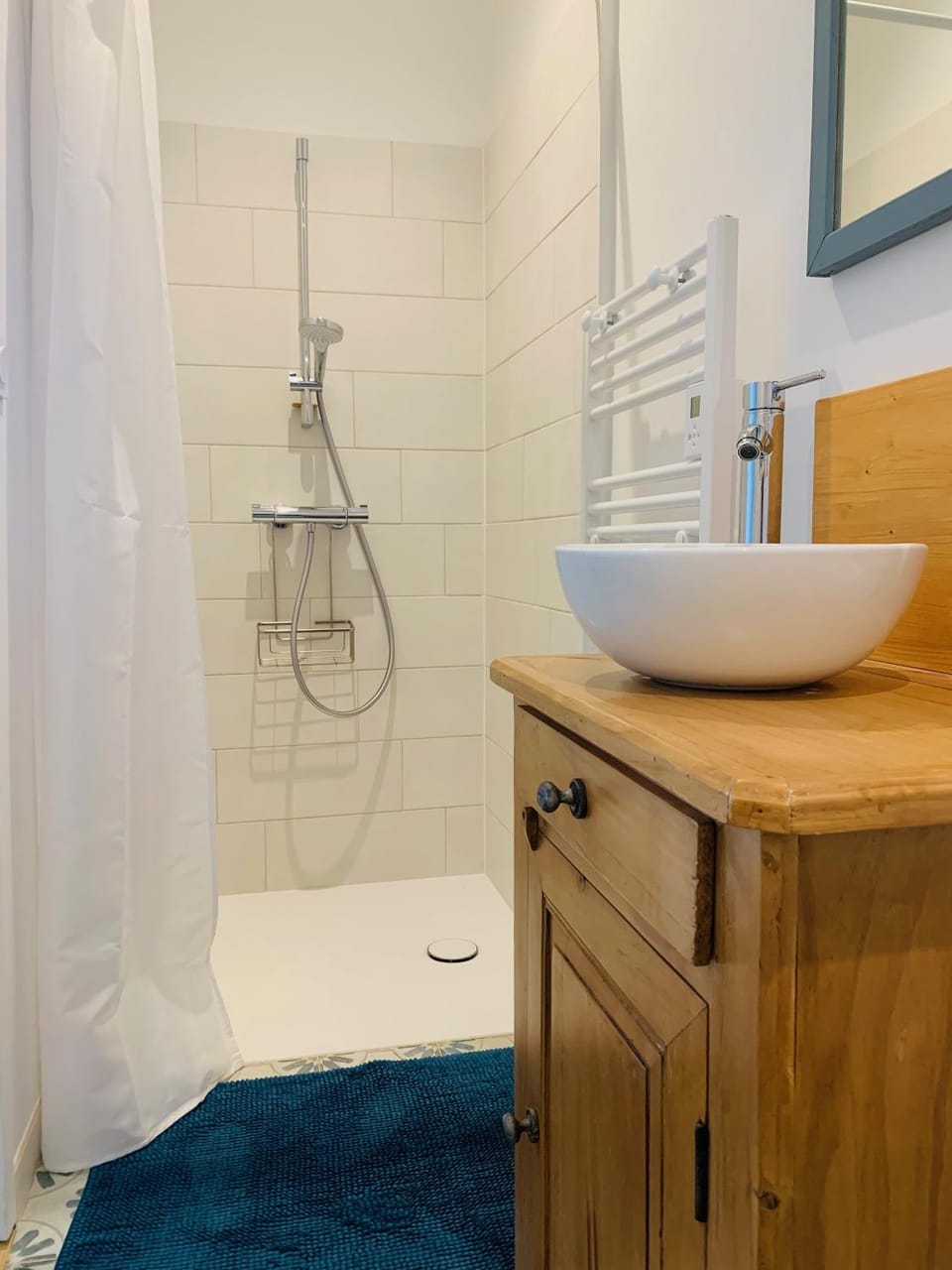 Shower, Bathroom, towels