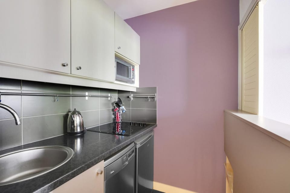 GuestReady - Modern flat near La Défense Apartment in Courbevoie