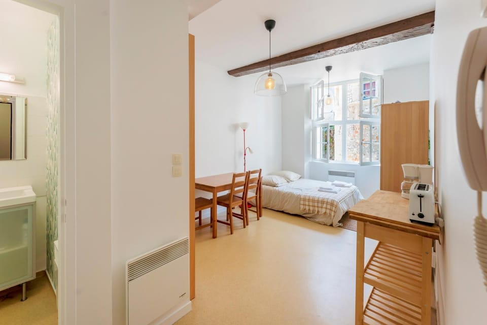 Property building, Living room, Bedroom