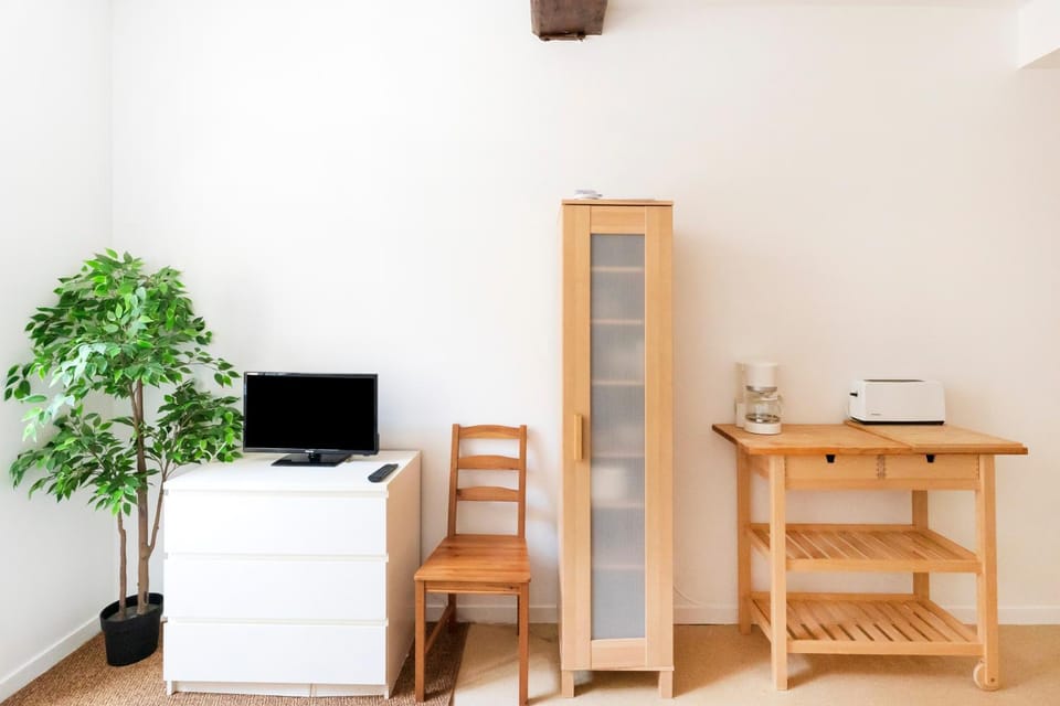 Living room, Bedroom