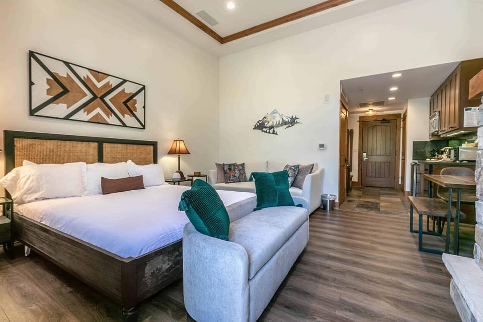 Catamount Lodge 105 by East West Hospitality Apartment in Northstar Drive