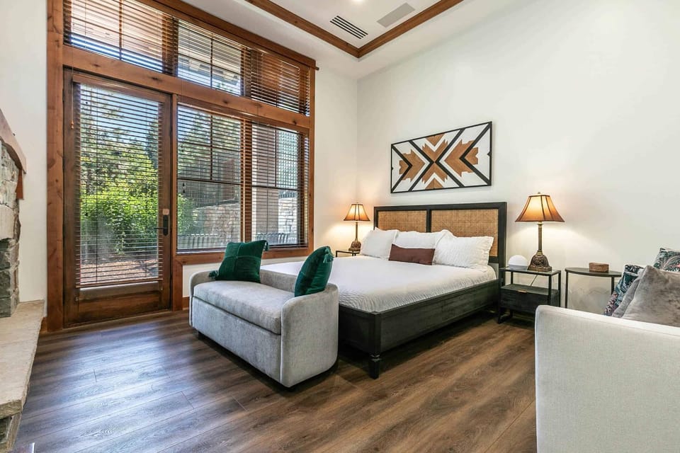 Catamount Lodge 105 by East West Hospitality Apartment in Northstar Drive