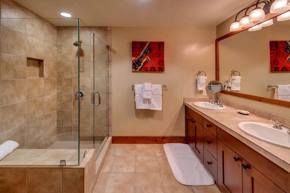 Catamount Lodge 204A by East West Hospitality Apartment in Northstar Drive